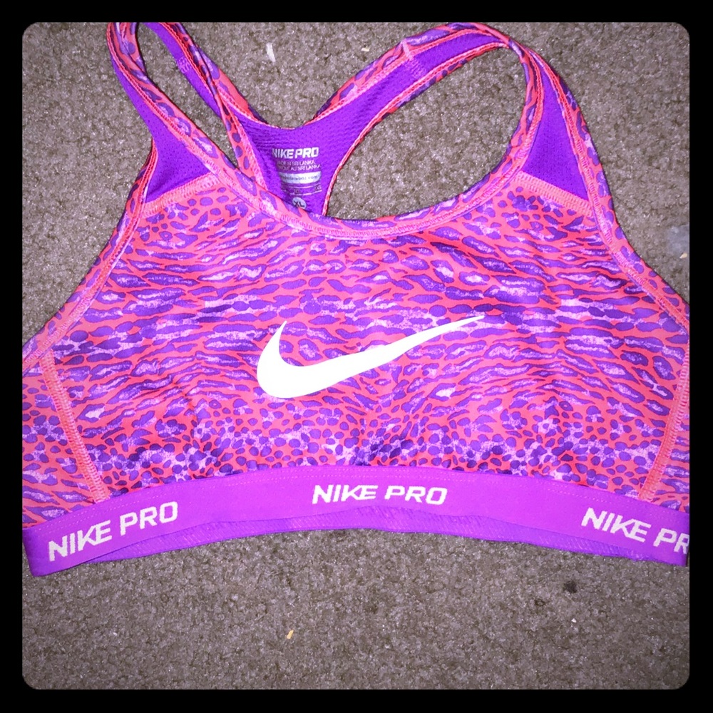 nike sports bra